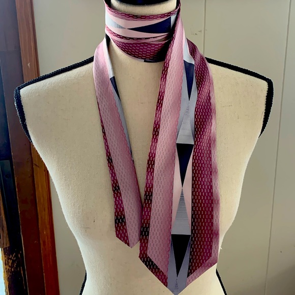 Bruno Rossi Other - Bruno Rossi 100% Silk Tie EUC Long 60" EUC with Handkerchief